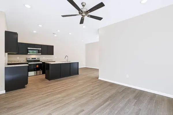 3034 N Hood Ave, Wichita, KS 67204