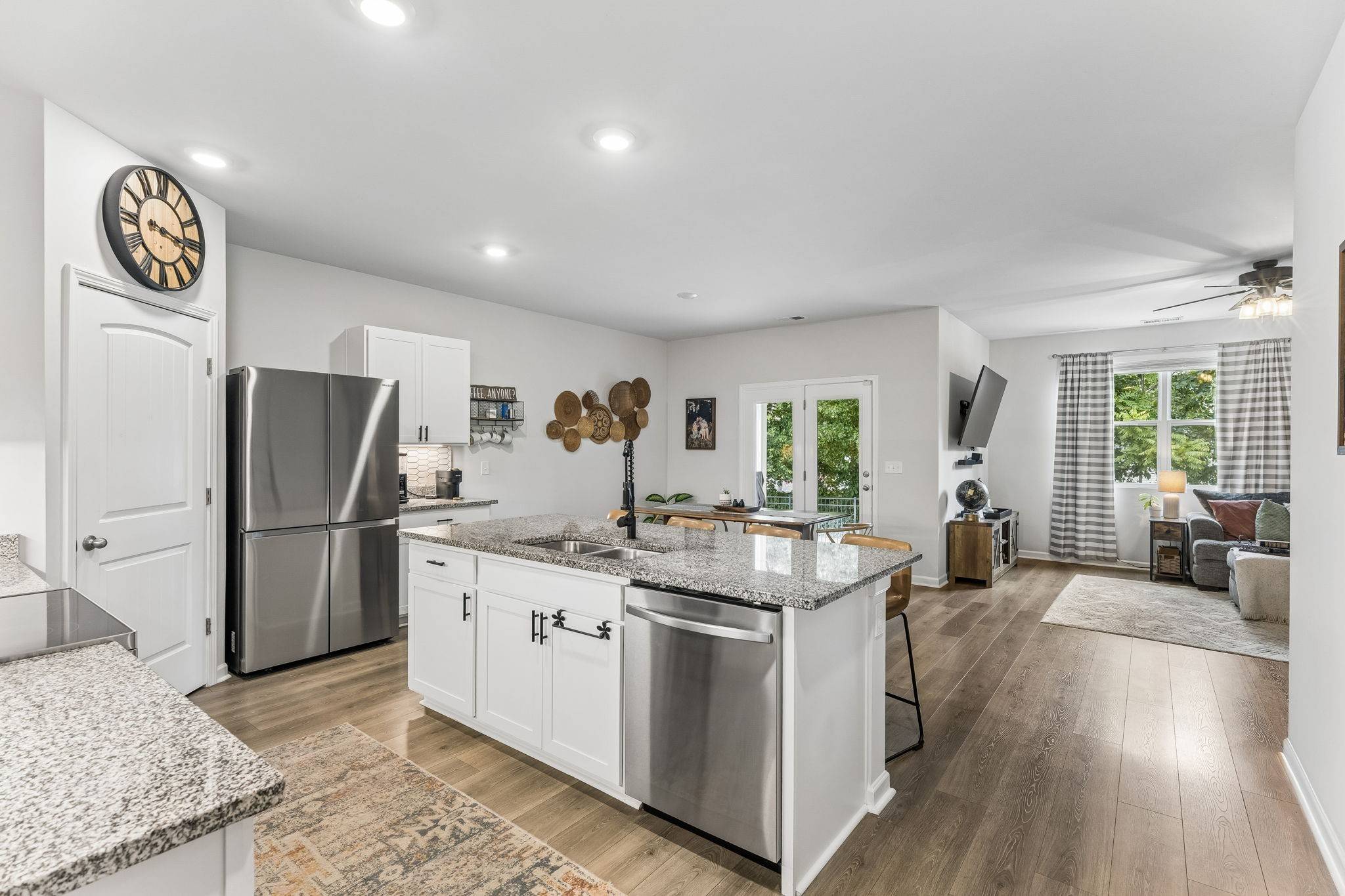 1230 Sylvan Park Dr, Spring Hill, TN 37174