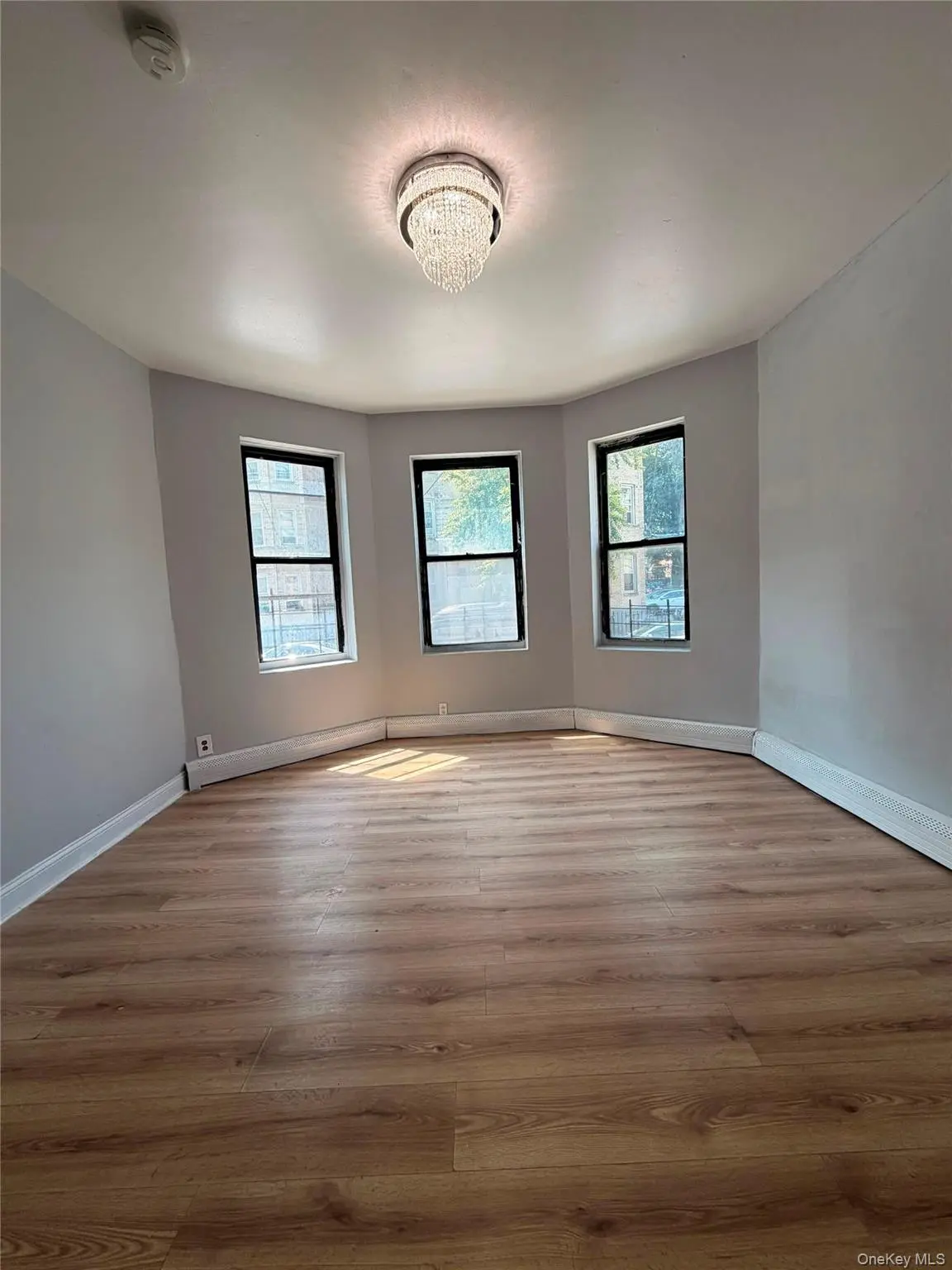 11 Lawrence st #1L, Yonkers, NY 10705