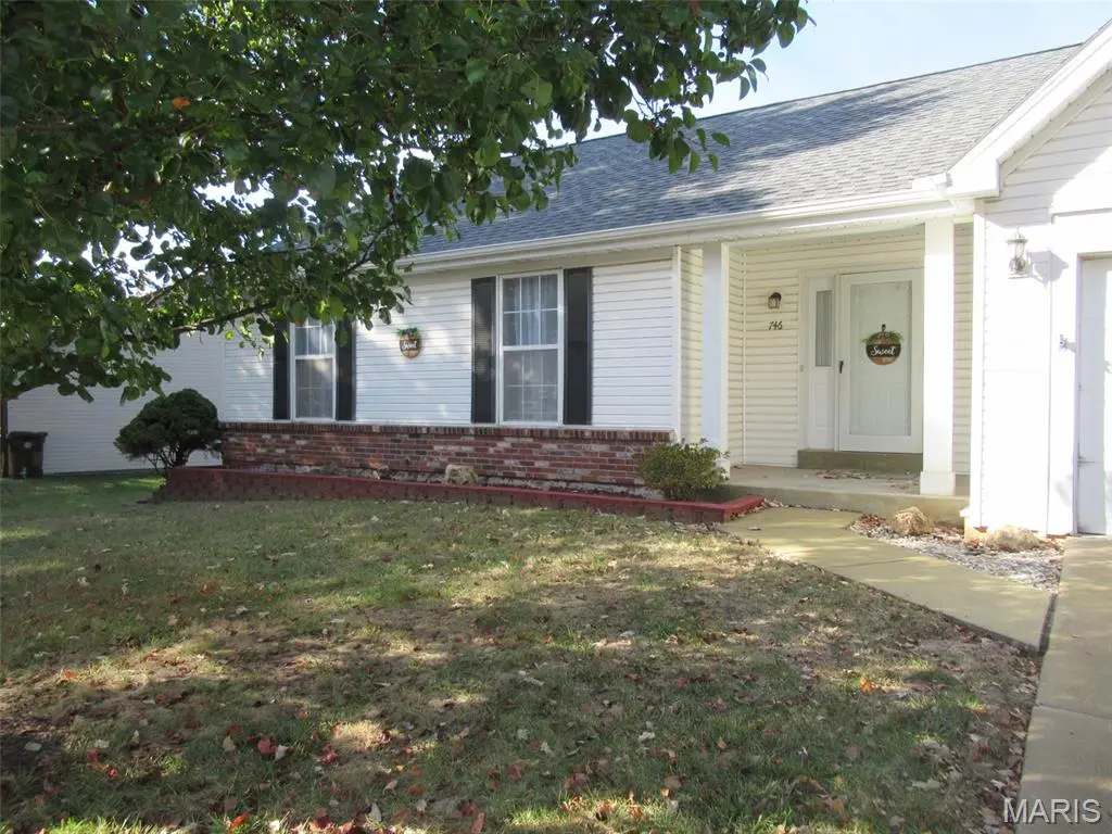 746 Bull Valley DR, St Peters, MO 63304