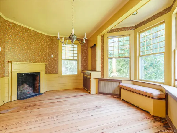 825 Munn LN, Orient, NY 11957