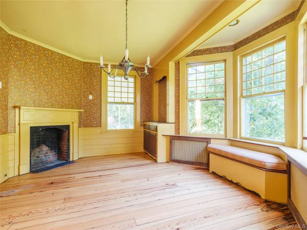 825 Munn LN, Orient, NY 11957