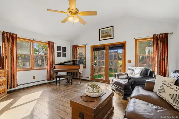 9 Broad ST, New Windsor, NY 12553