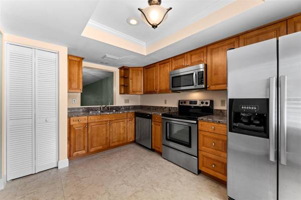 2297 E LARK CIR E #D, Palm Harbor, FL 34684