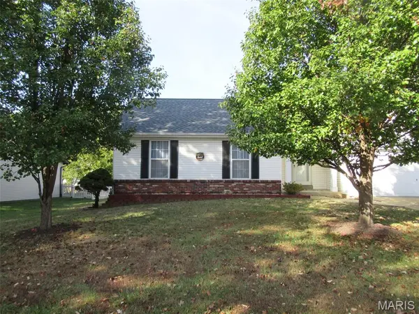 746 Bull Valley DR, St Peters, MO 63304
