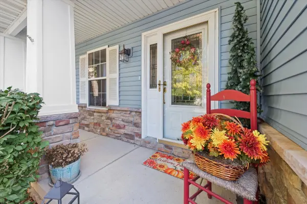 763 Ravinia DR, Valparaiso, IN 46385