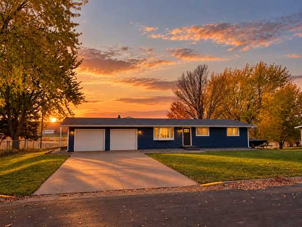 1321 Debra ST, Ellsworth, WI 54011