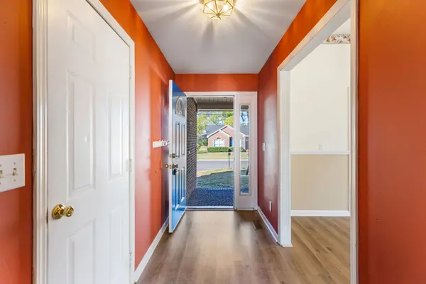 1769 University Dr, Columbia, TN 38401