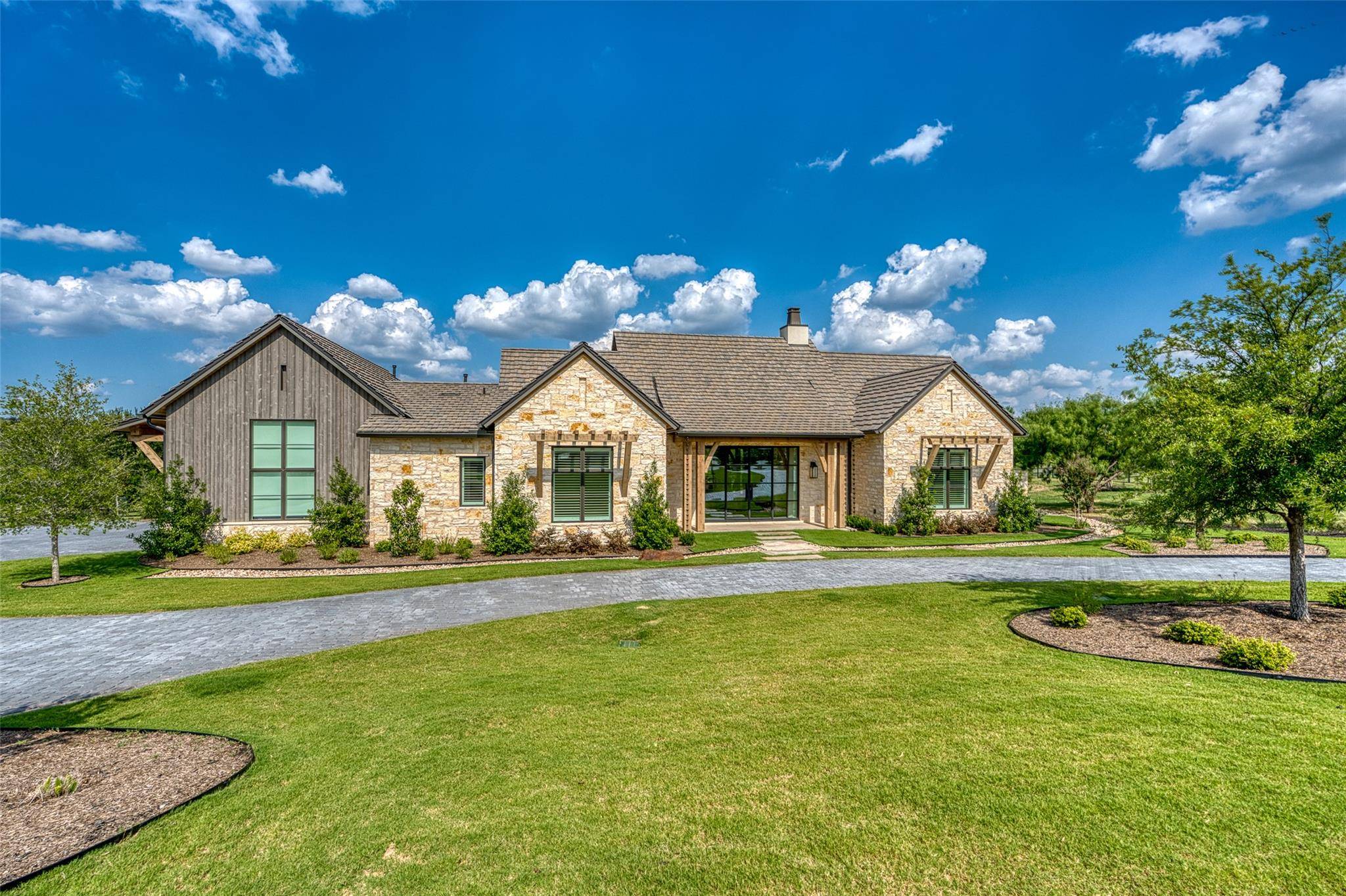 816 The Trails Parkway, Horseshoe Bay, TX 78657