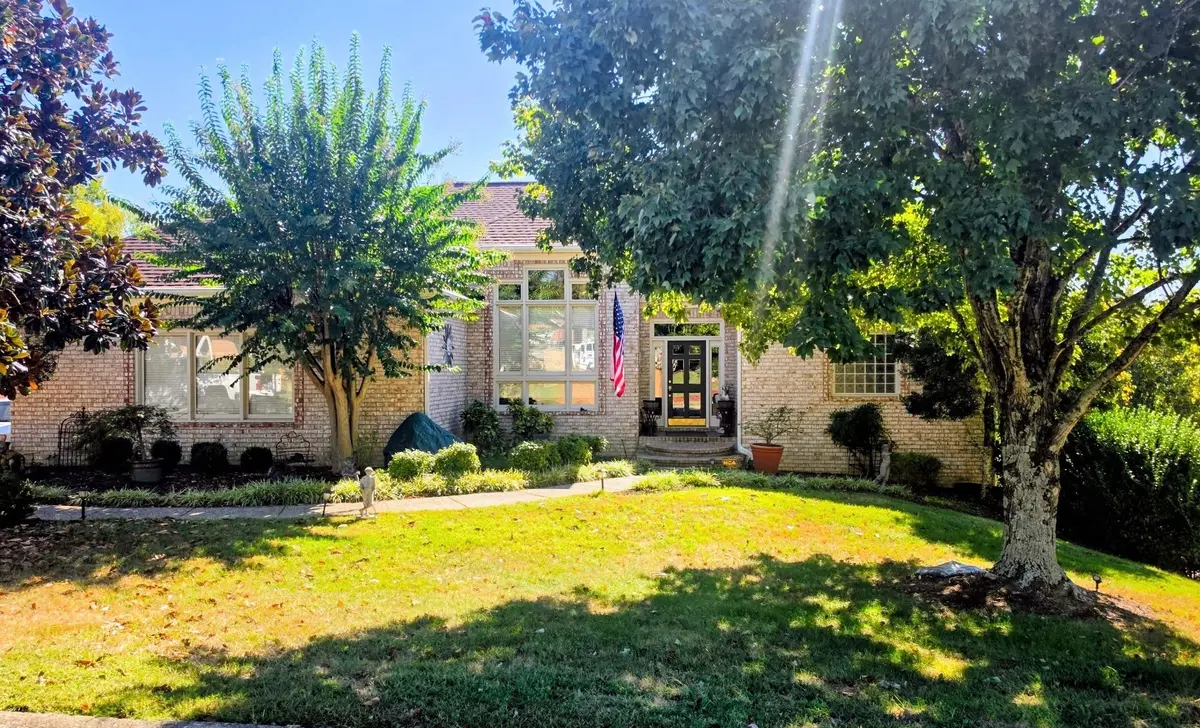 8208 Spring Ridge Dr, Nashville, TN 37221
