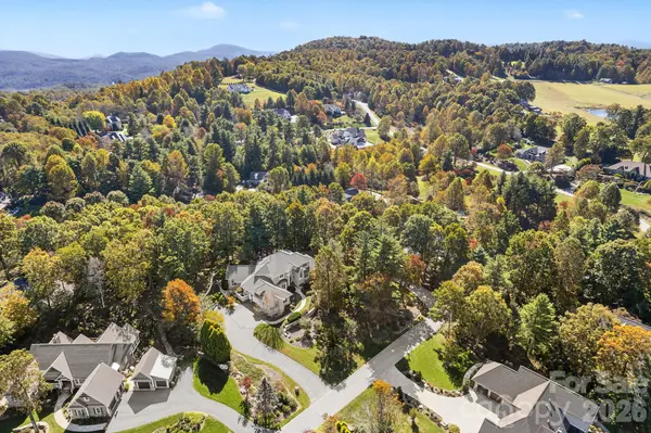 117 Founders DR, Flat Rock, NC 28731