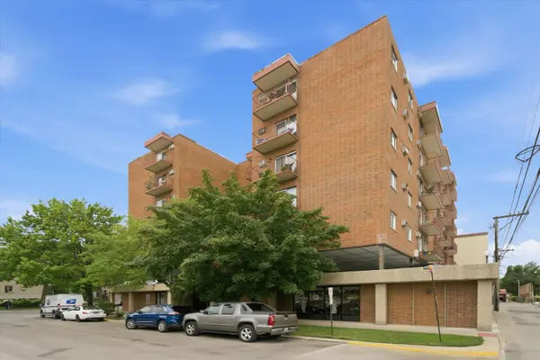 7830 W North AVE #710, Elmwood Park, IL 60707