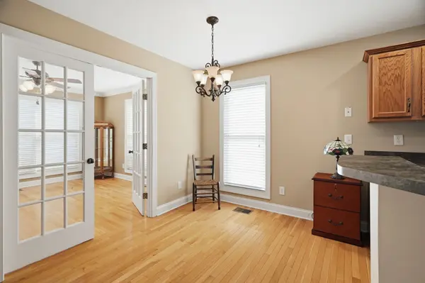 100 Cambridge Dr, Gallatin, TN 37066