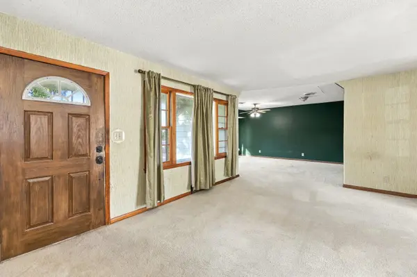 416 N Burns Ave, Valley Center, KS 67147