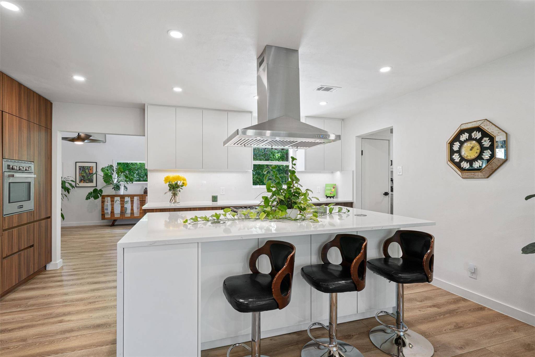 3005 Leaning Oak CIR, Austin, TX 78704