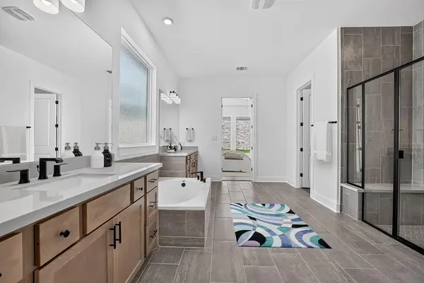 8905 Nilgai DR, Austin, TX 78744