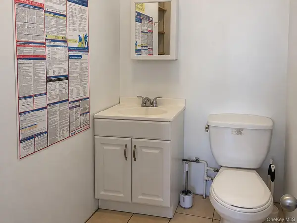 1152 A Broadway, Hewlett, NY 11557
