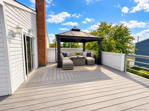 28 Florence AVE, Freeport, NY 11520