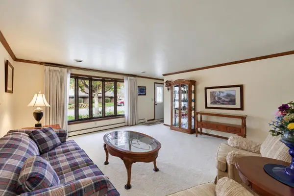 463 ST BERNARD DR, Green Bay, WI 54302-4035