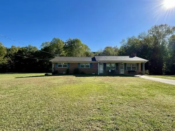 113 Edsel DR, Chesnee, SC 29323-3322