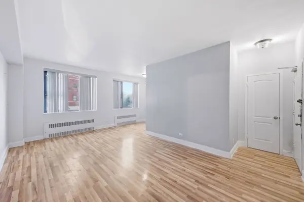7355 S South Shore DR #103, Chicago, IL 60649