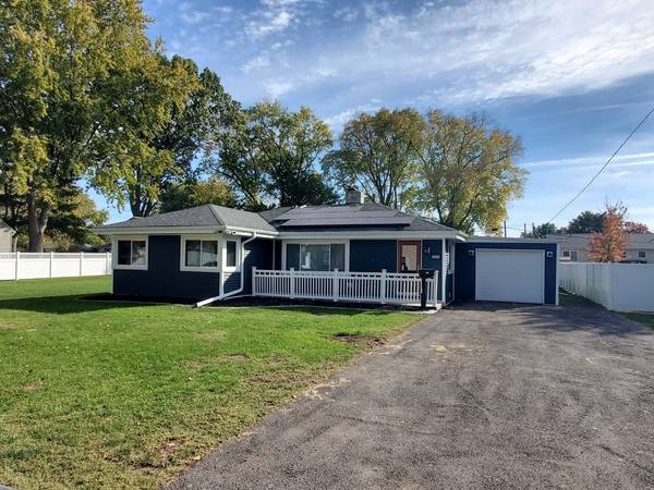 421 View ST, Ottawa, IL 61350