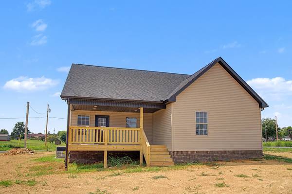 216 DJ Dr, Lafayette, TN 37083