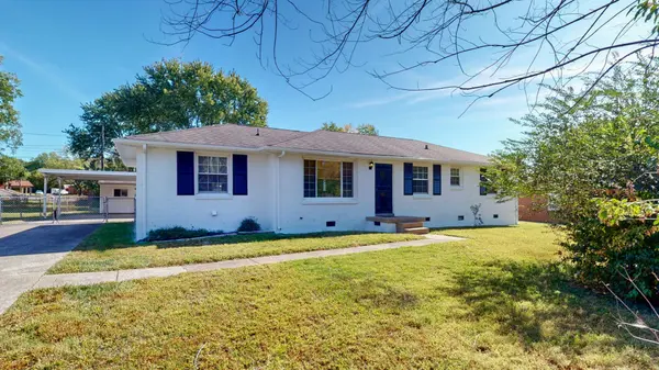6006 Russell Dr, Clarksville, TN 37040
