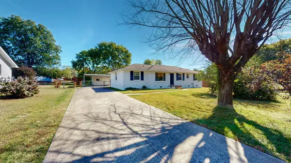 6006 Russell Dr, Clarksville, TN 37040