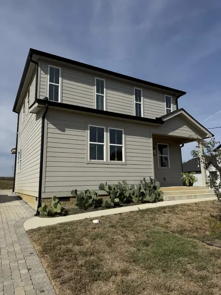 1531 E Stewarts Ln, Nashville, TN 37218