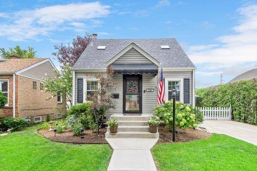 9440 S Clifton Park AVE, Evergreen Park, IL 60805