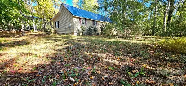 155 Oak Grove RD, Blacksburg, SC 29702