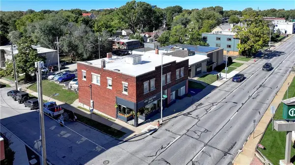 4342 Belleview ST, Kansas City, MO 64111