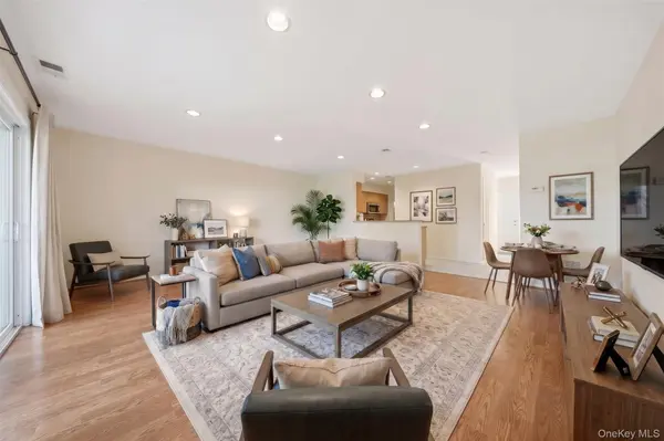 100 Daly BLVD #604, Oceanside, NY 11572