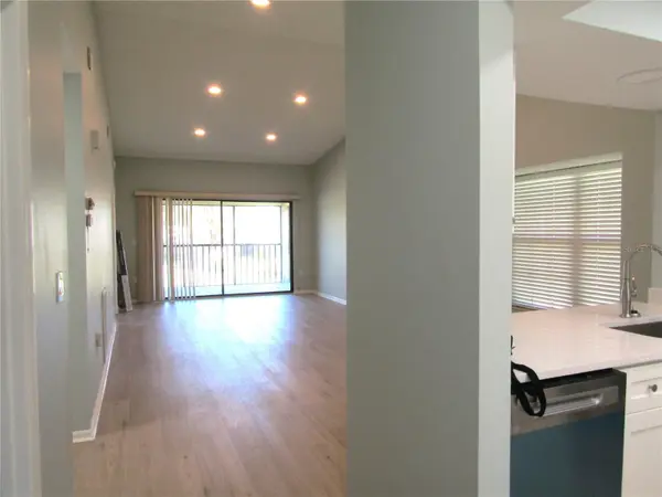 4404 WEYBRIDGE #96, Sarasota, FL 34235
