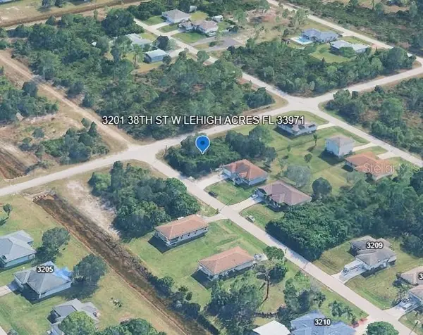 3201 38TH ST W, Lehigh Acres, FL 33971