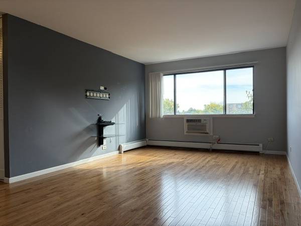 5358 N Cumberland AVE #423, Chicago, IL 60656