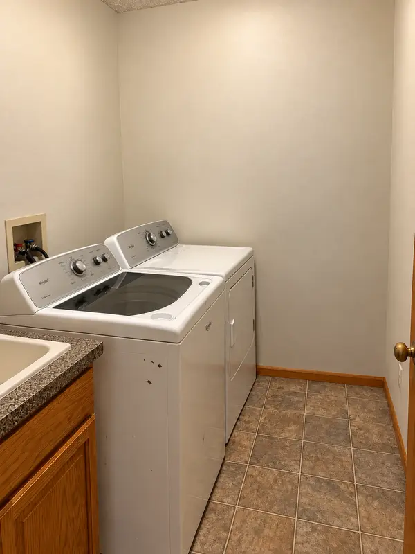 9320 Austrian Pine AVE N, Brooklyn Park, MN 55443