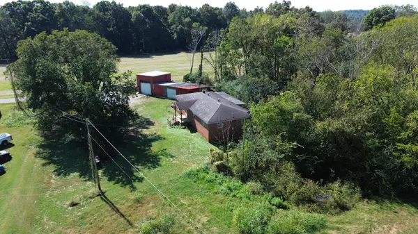760 Coles Rd, Belvidere, TN 37306