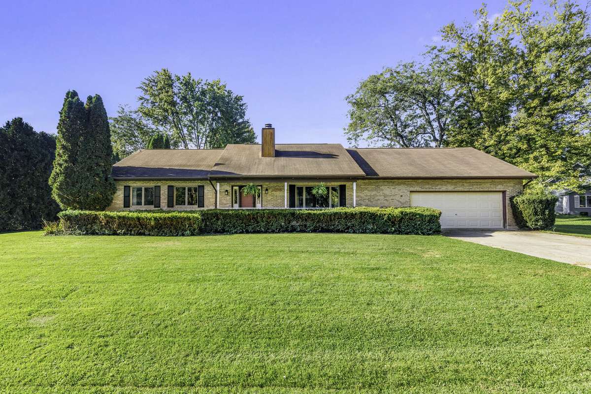 1485 Nova RD, Lake Holiday, IL 60548