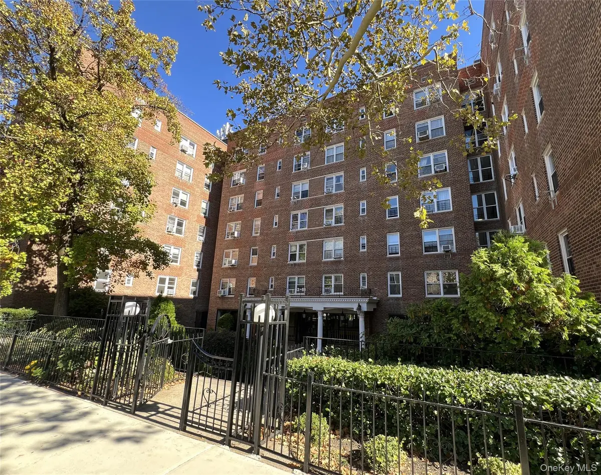 6361 Yellowstone BLVD #5A, Forest Hills, NY 11375
