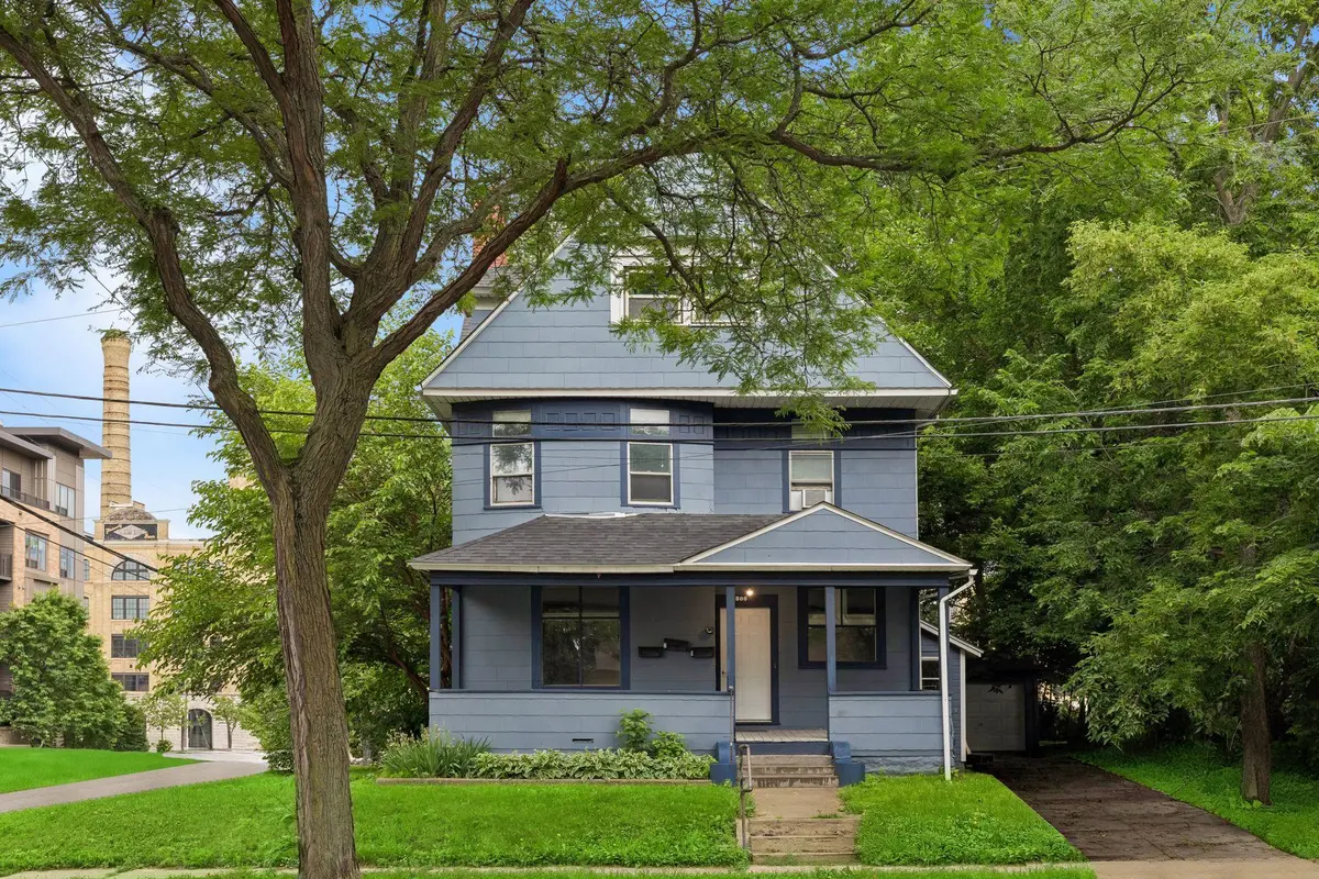 1300 Grand ST NE, Minneapolis, MN 55413