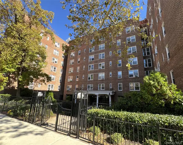 6361 Yellowstone BLVD #5A, Forest Hills, NY 11375