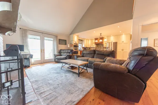 2575 Jonesville RD, Columbus, IN 47201
