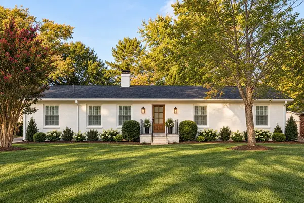 714 Harpeth Knoll Rd, Nashville, TN 37221