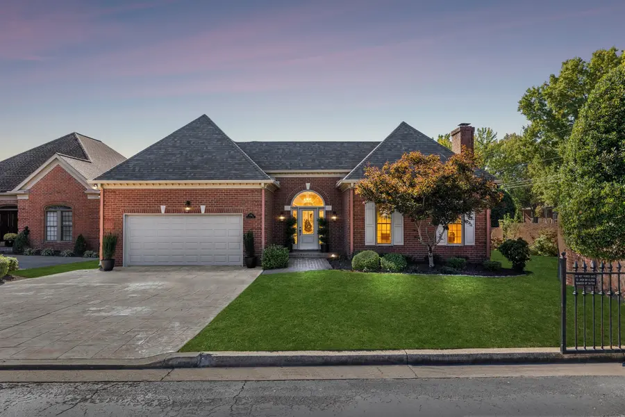 100 Carriage Way, Hendersonville, TN 37075