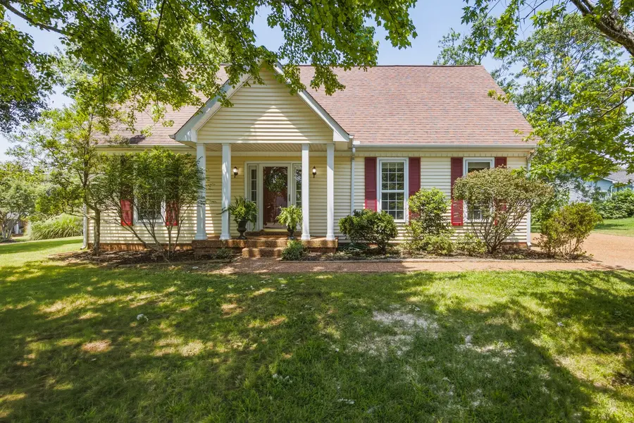 1201 Reelfoot Cir, Nashville, TN 37214