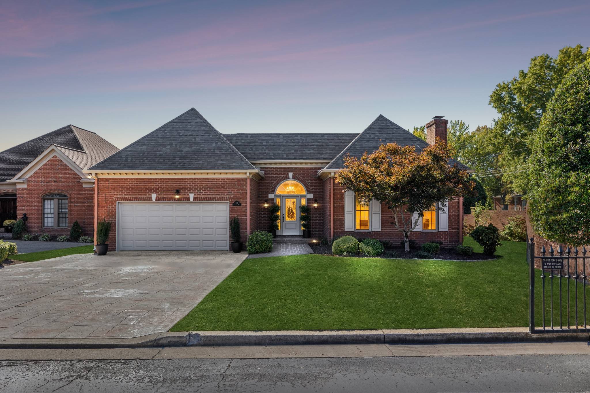100 Carriage Way, Hendersonville, TN 37075