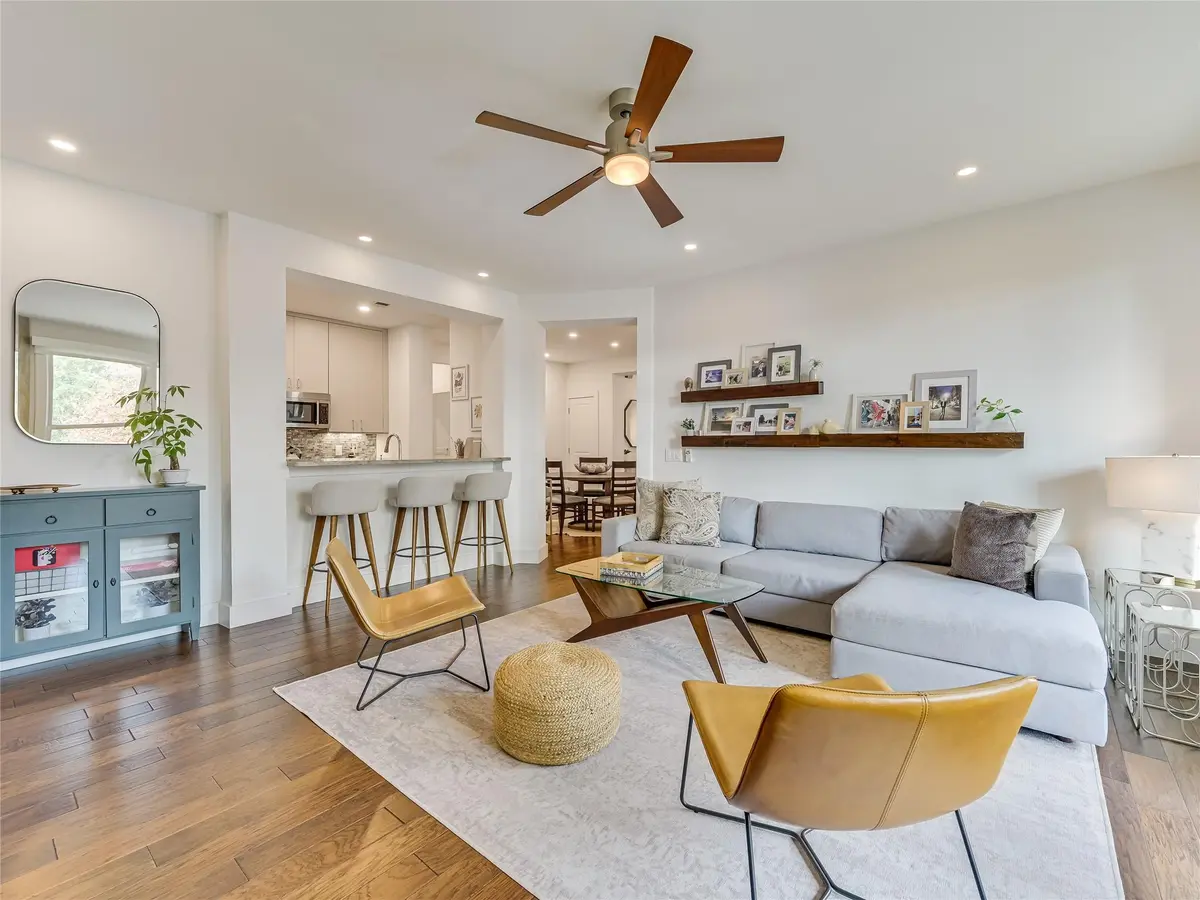 2226 Westlake DR #5, Austin, TX 78746
