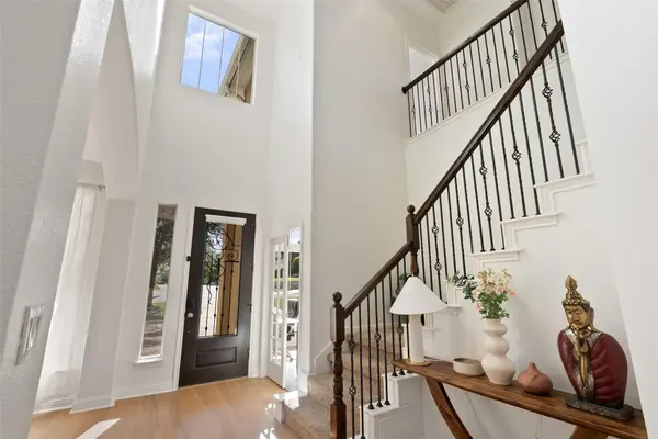 4601 Bat Falcon DR, Austin, TX 78738